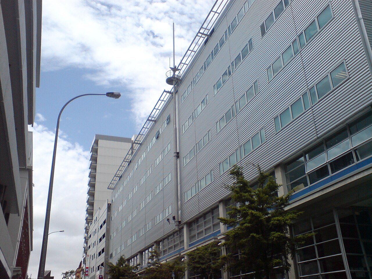 奥克兰理工大学