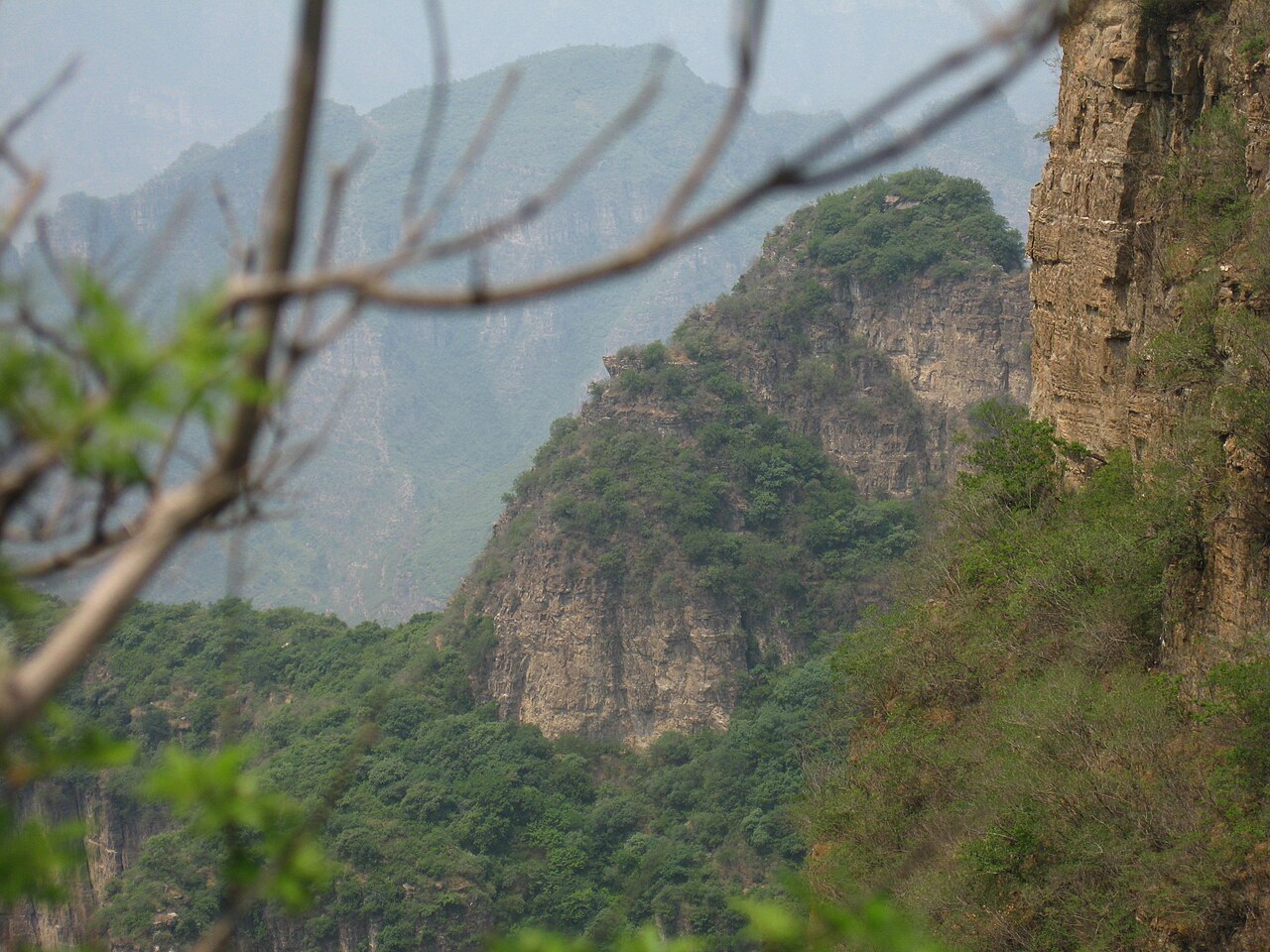 易县