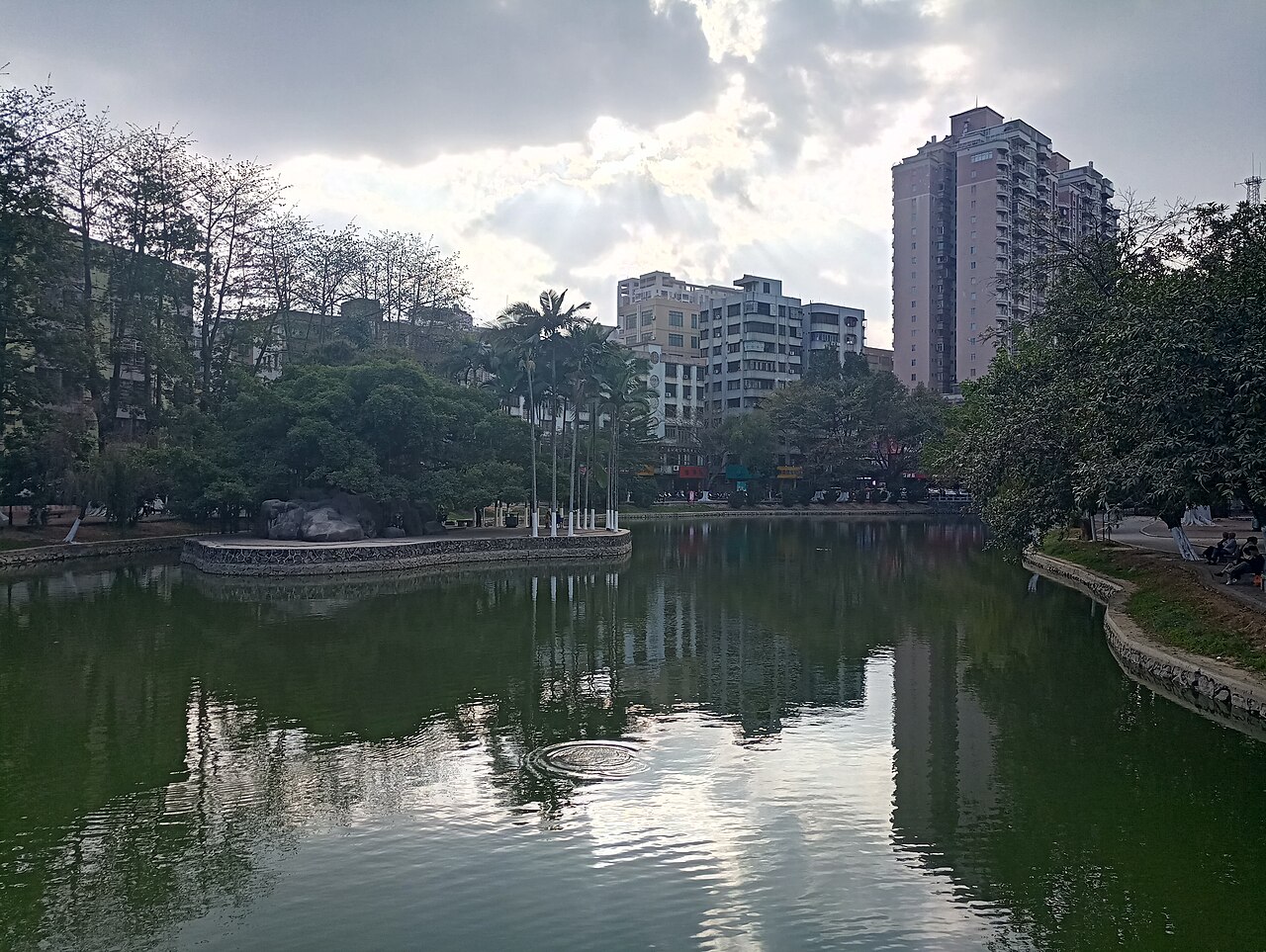 高州