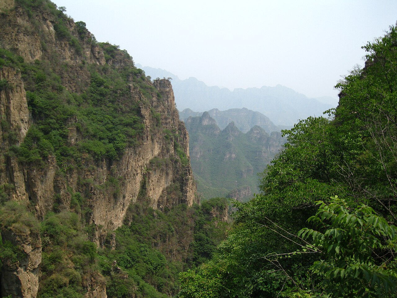 易县