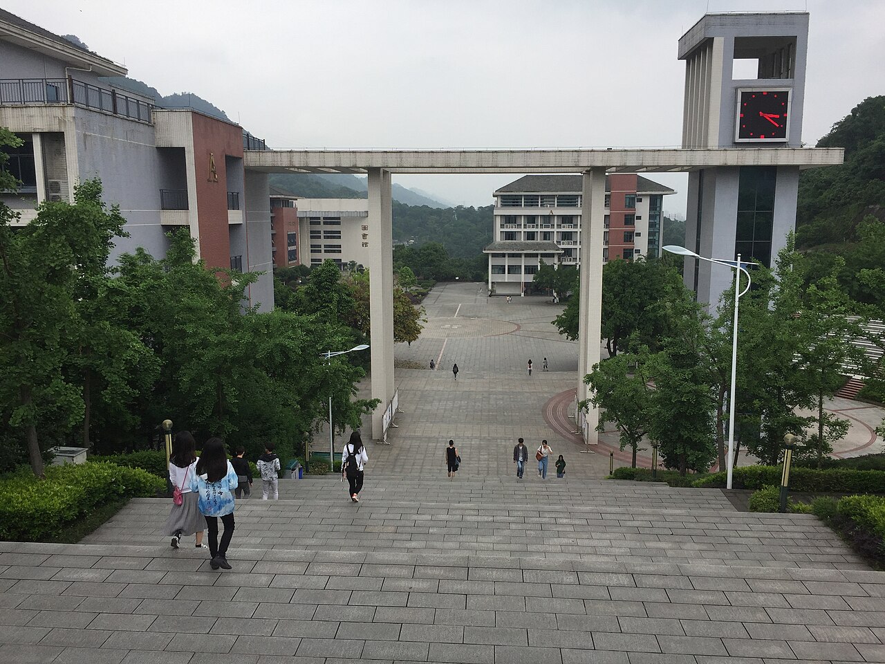 Sichuan International Studies University