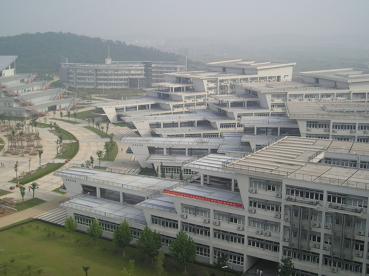 南京财经大学