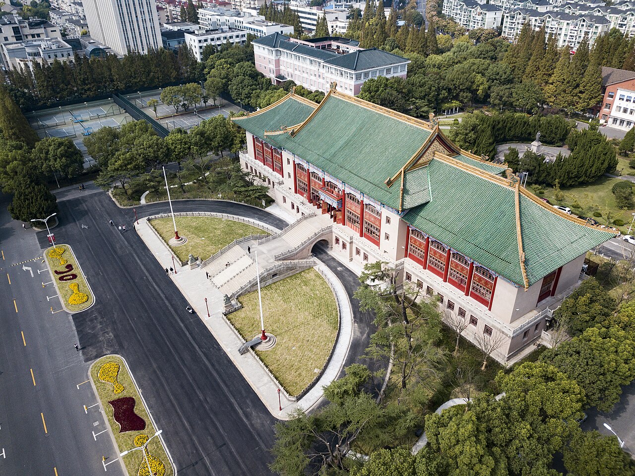 上海体育大学