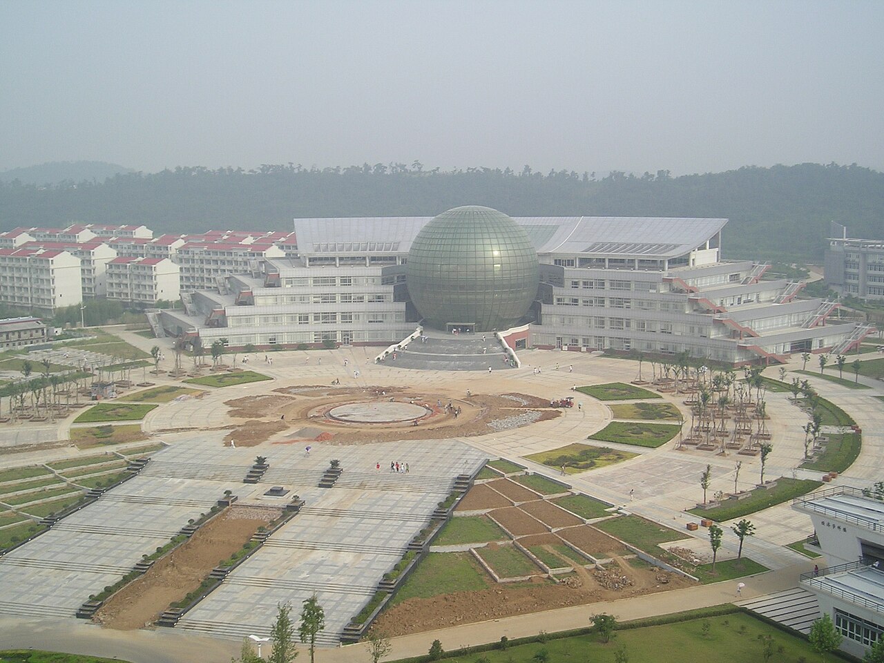 南京财经大学