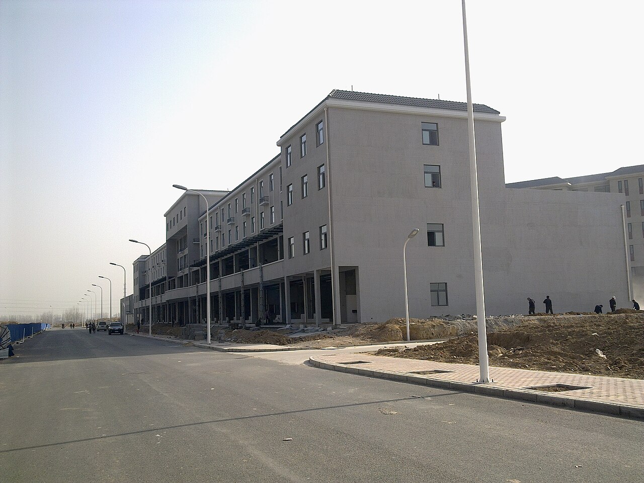جامعة خنان للاقتصاد والقانون