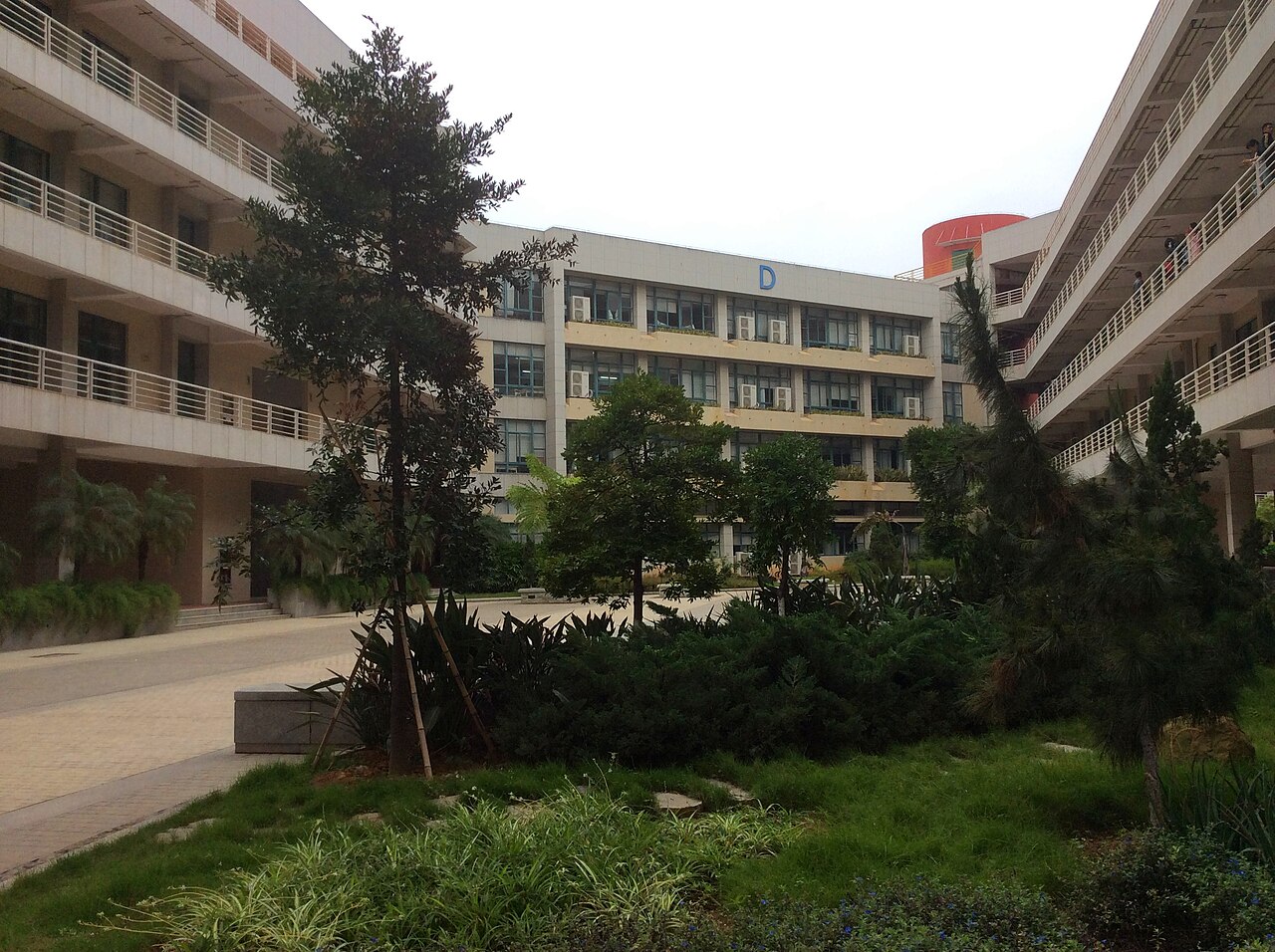 Huaqiao University
