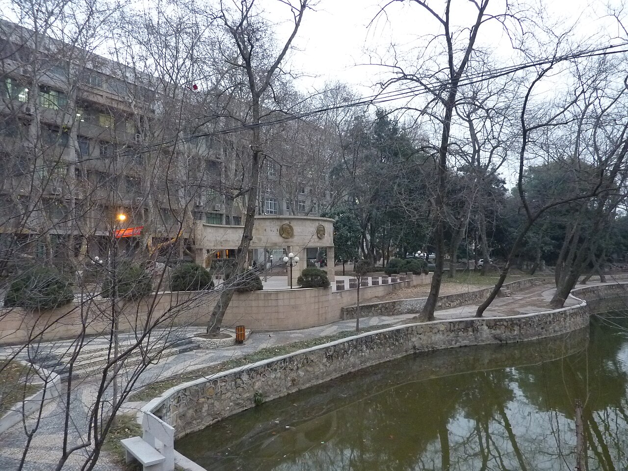 华中科技大学