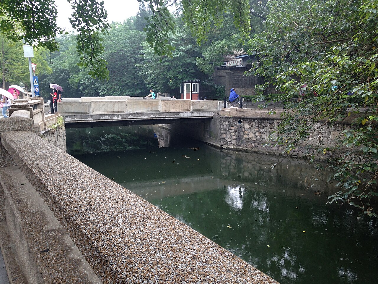 清华大学