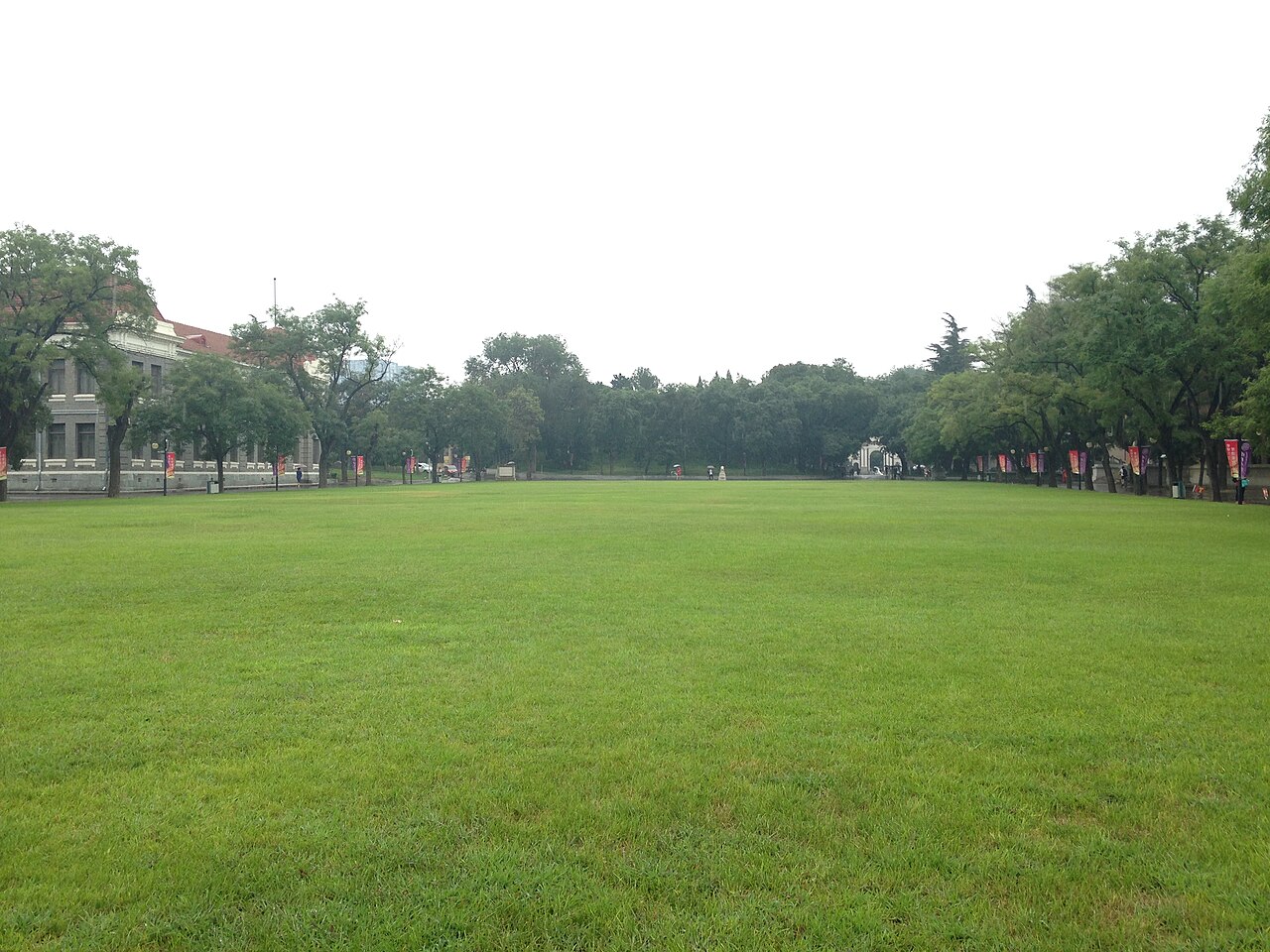 清华大学