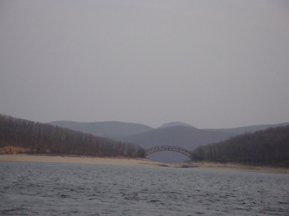 镜泊湖