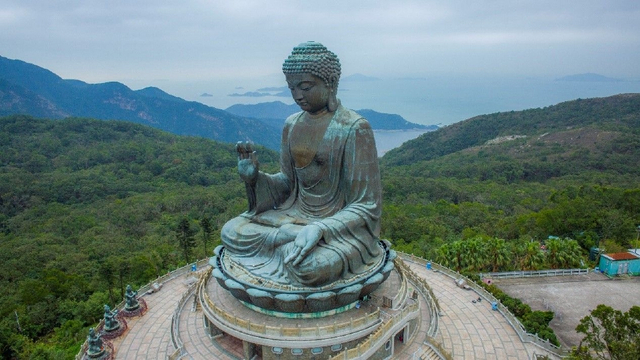 Tian Tan Buddha (Big Buddha) & Po Lin Monastery